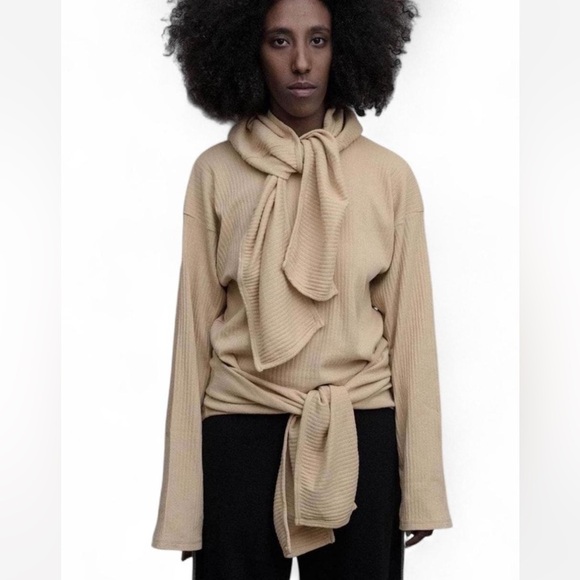 Baserange Tour Jumper in Dust Beige - Picture 7 of 10